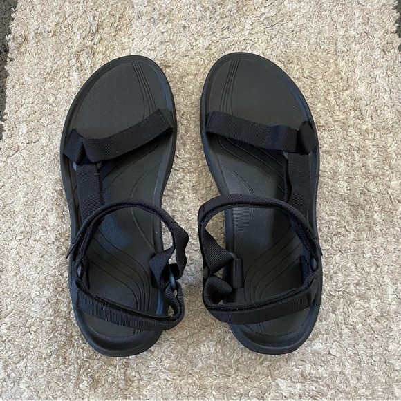 New with box Teva Hurricane 4 black sandals men’s size variation main image 4